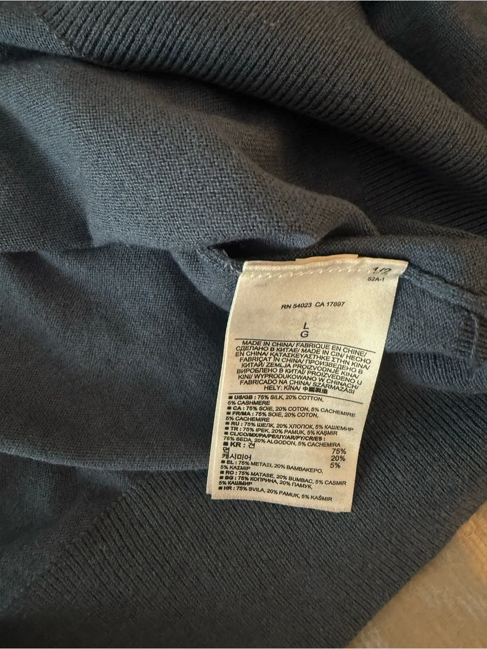 Banana Republic Men’s Silk Cashmere V-Neck Sweater Slate Blue L